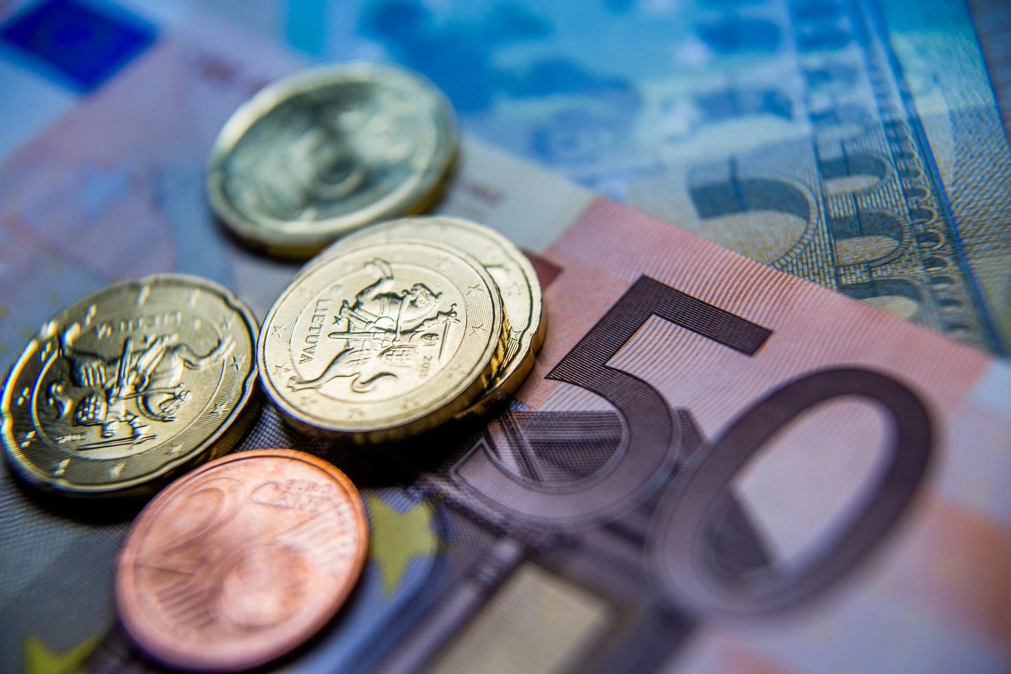 kaip užsidirbti daugiau pinigų ne darbo metu