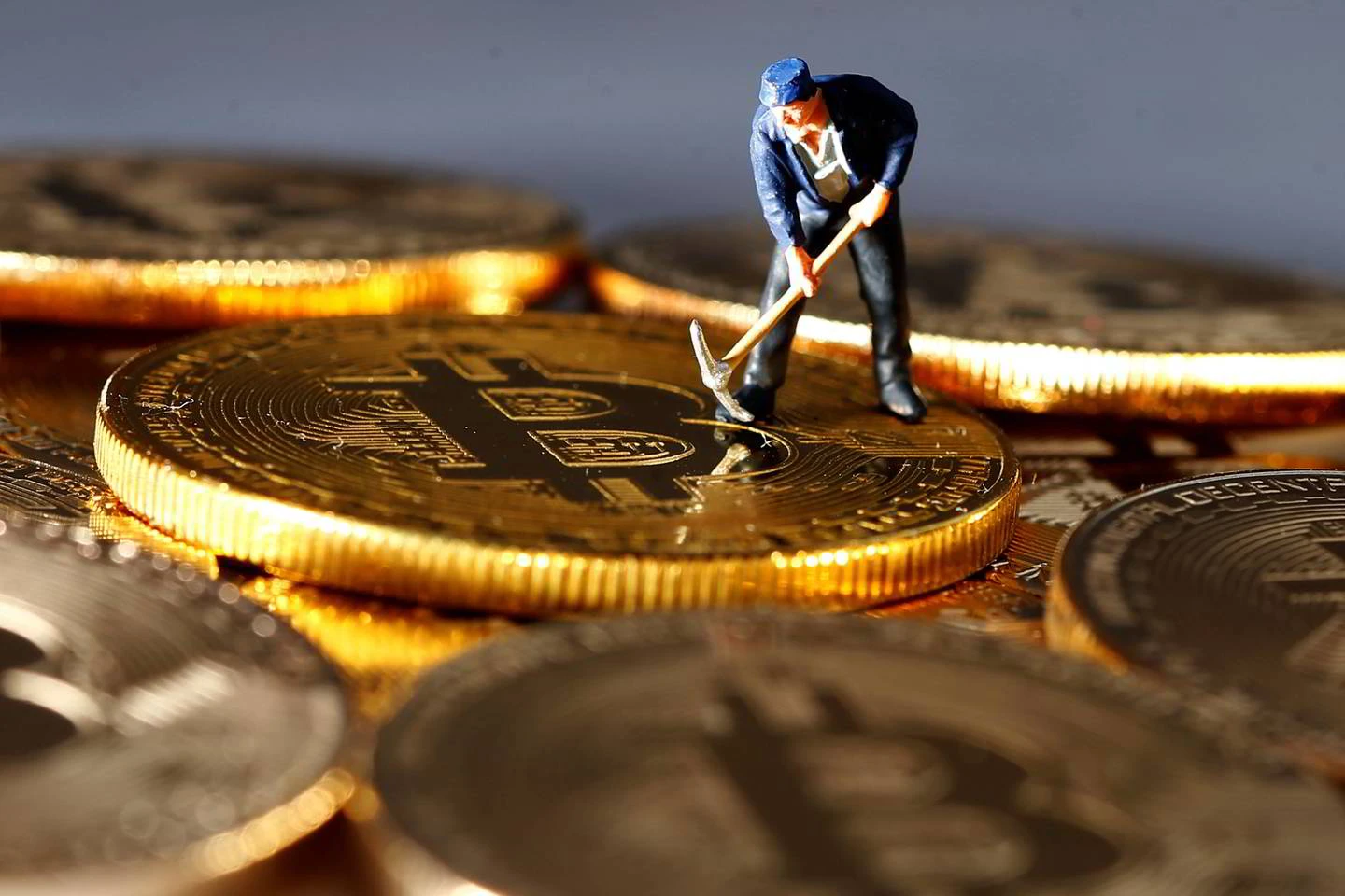 Bitkoinai investuoja kasdien
