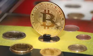 bitkoinas nėra investicija)