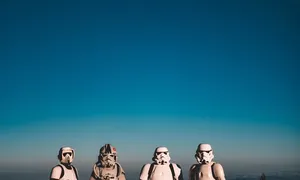 dvejetainių parinkčių robotų peržiūra)