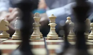 ar galite nusipirkti tik 100 dvejetainių opcionų)