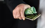 kiek galite uždirbti prekiaujant dvejetainiais opcionais