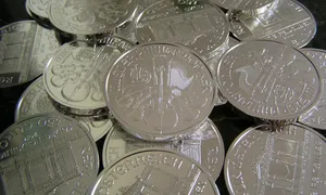 kaip investuoti į bitcoin grynaisiais)