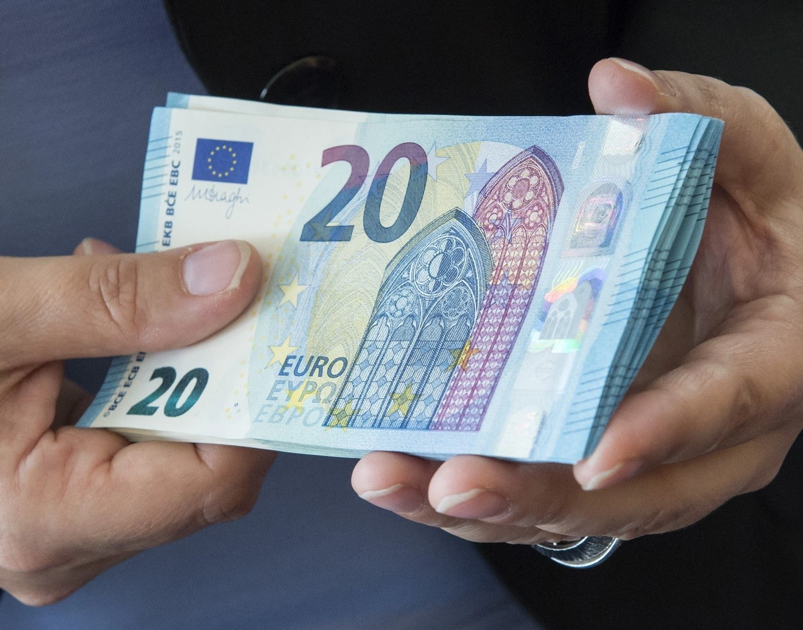 geriausias būdas investuoti pinigus sulaukus 20 metų)