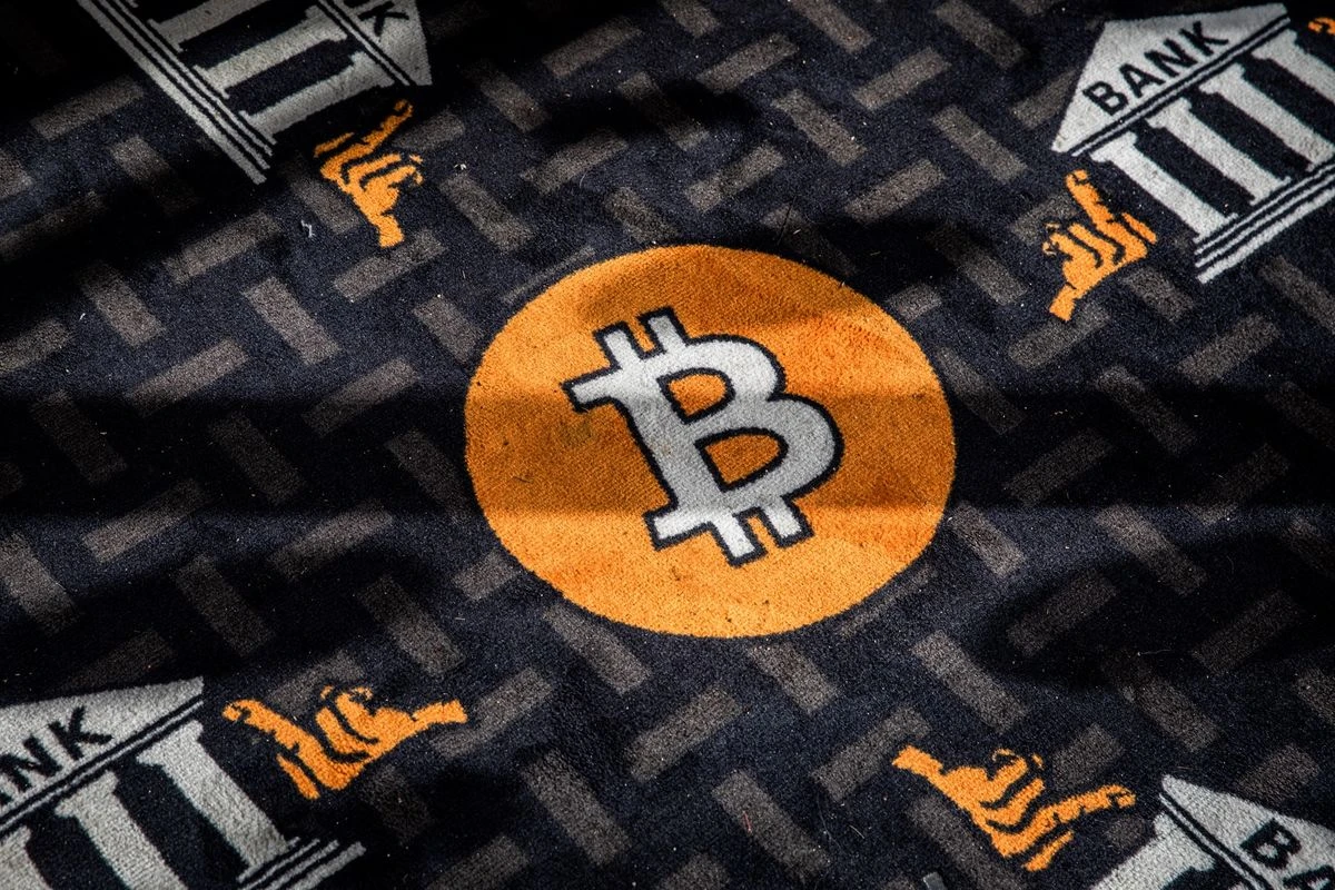 investuoti į bitcoin bloomberg)