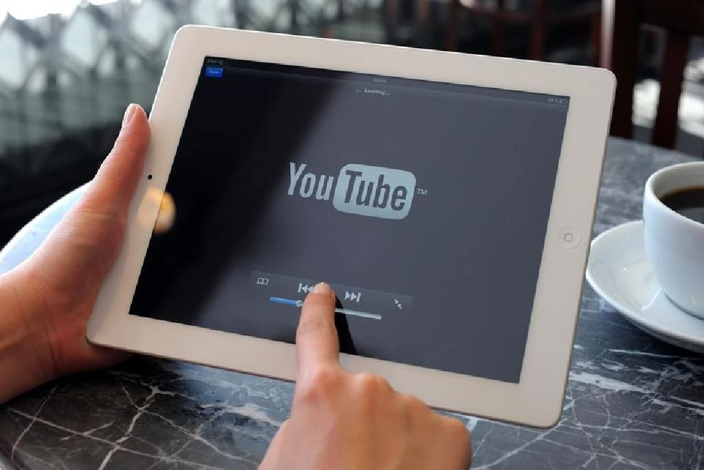 kaip užsidirbti pinigų youtube vaizdo įrašuose you tube)