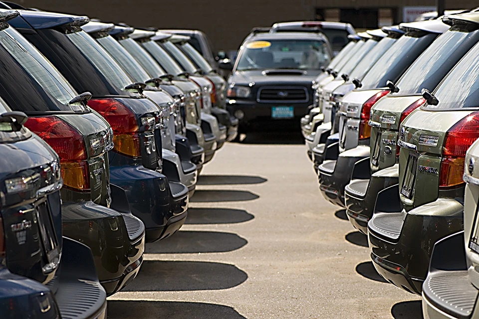 geriausios automobilių prekybos svetainės)